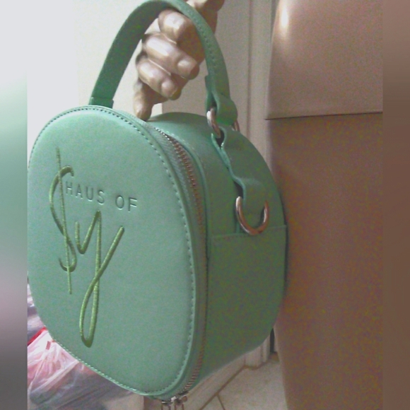 BNWOT HAUS OF SY ROUND BAG EXTRA SHOULDER STRAP TOO VERY LIGHT TEAL (READ INFO) - Picture 8 of 10